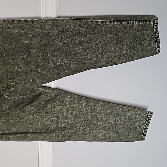 Urban Outfitters BDG Slim Straight Acid Green Jeans 30 Button Fly - Picture 6 of 11